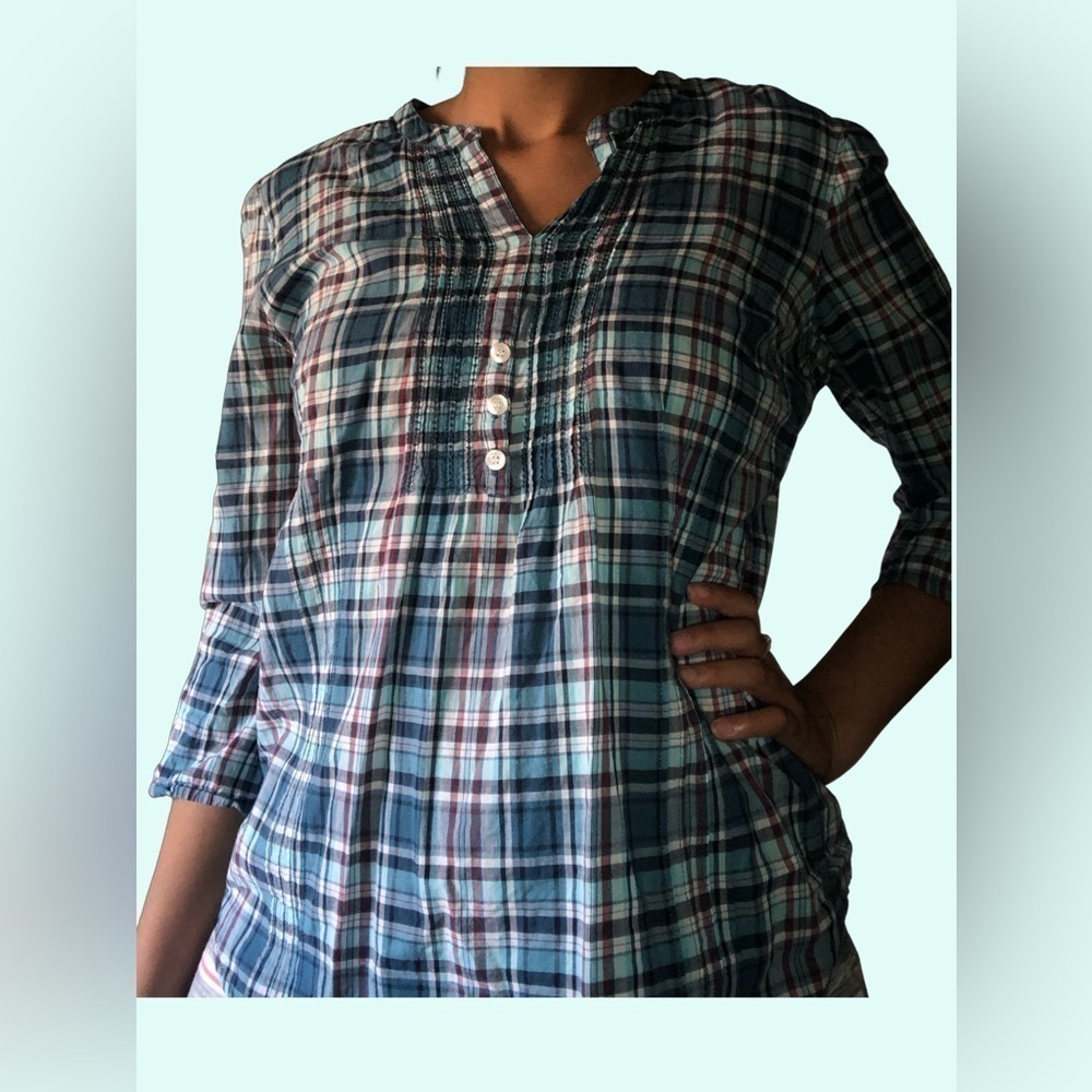 AEROPOSTALE JUNIORS LARGE PLAID TOP